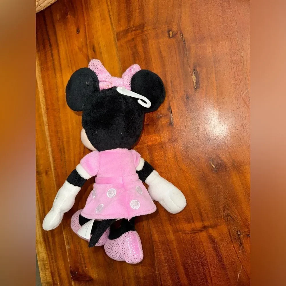 Minni Mouse lip smackers/minnie plush new